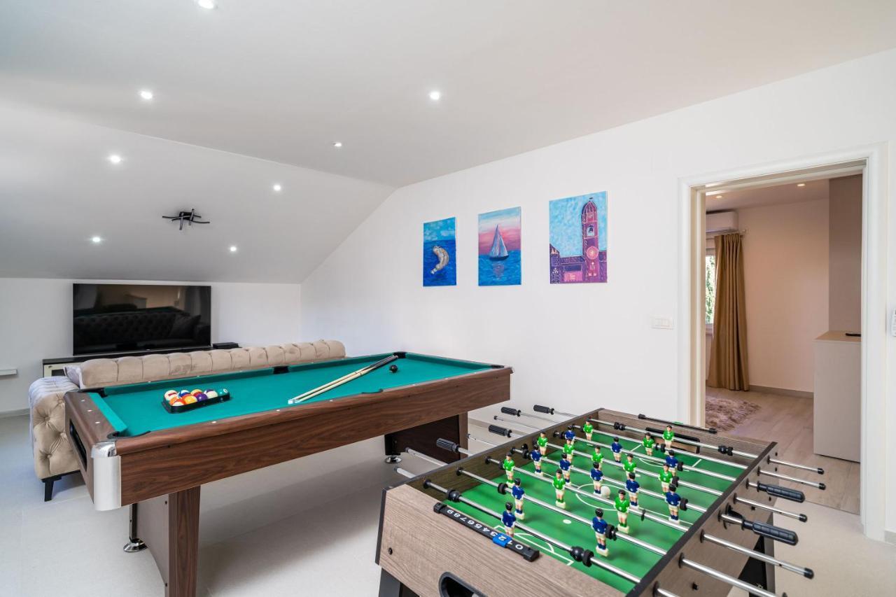 Villa Petmat - With Private Pool And 6 Bedrooms Ντουμπρόβνικ Εξωτερικό φωτογραφία
