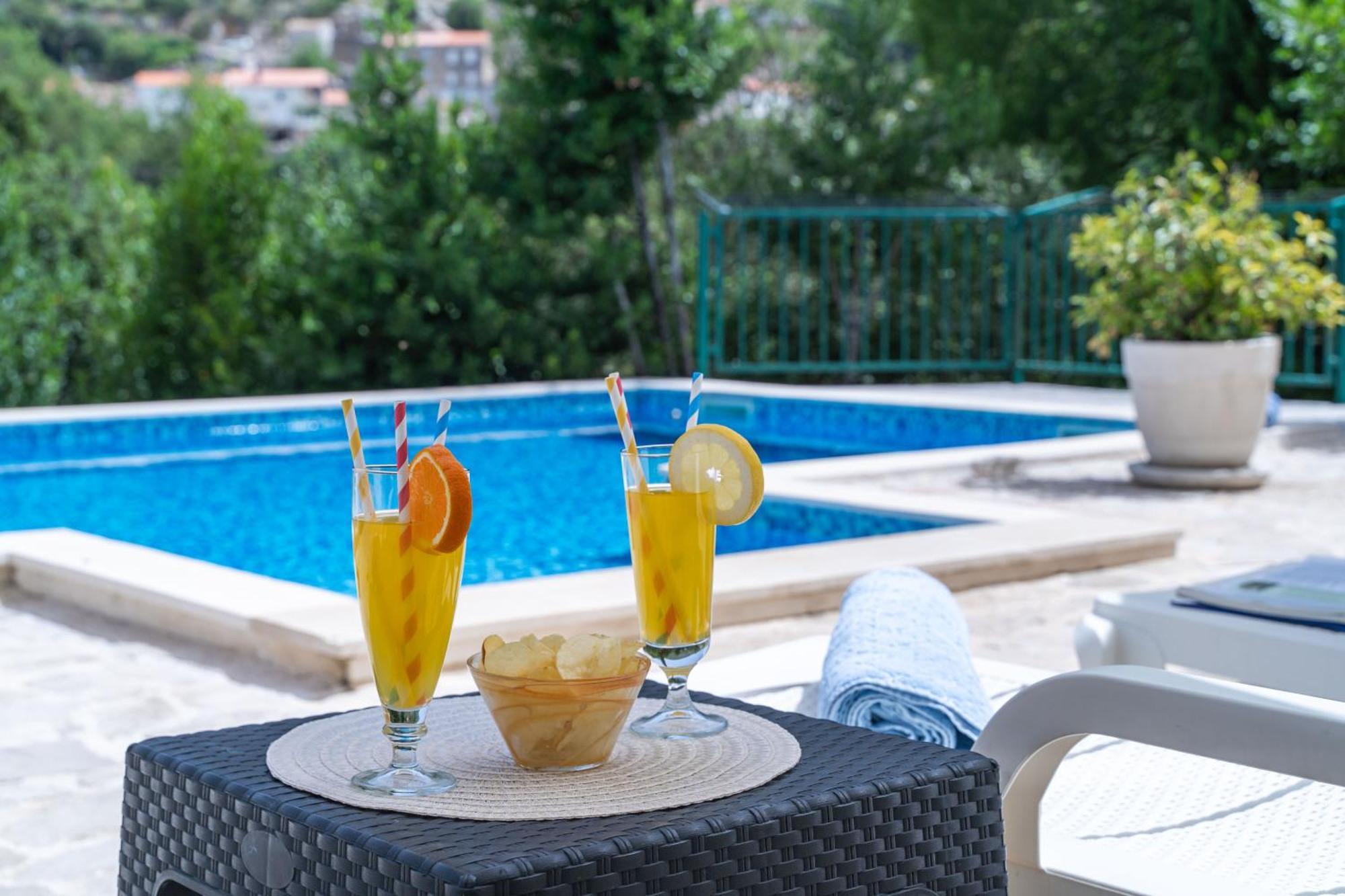 Villa Petmat - With Private Pool And 6 Bedrooms Ντουμπρόβνικ Εξωτερικό φωτογραφία