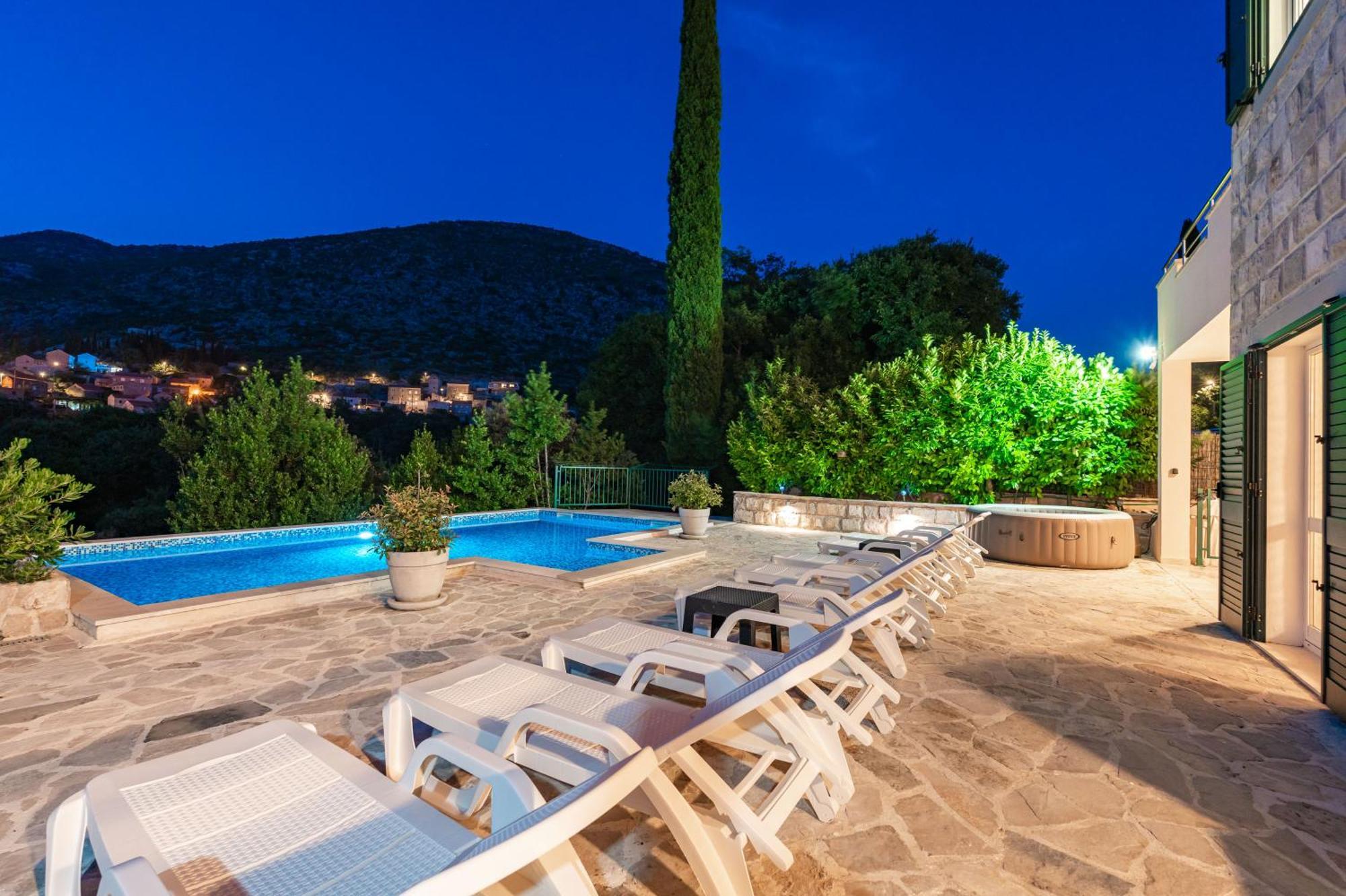 Villa Petmat - With Private Pool And 6 Bedrooms Ντουμπρόβνικ Εξωτερικό φωτογραφία